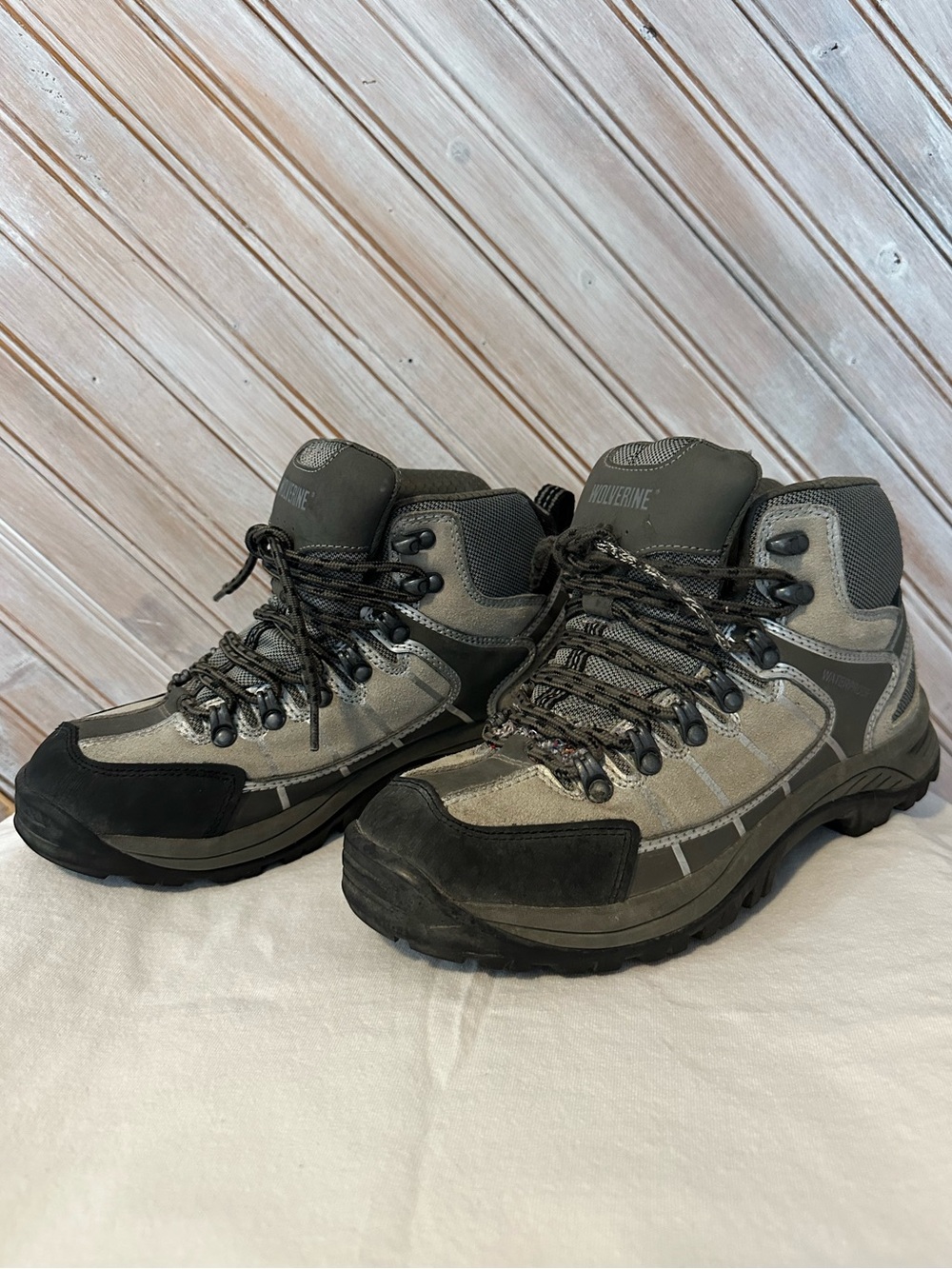 Wolverine Waterproof Multi Grey Womens Hiking Boot US 7 Leather Upper Tread